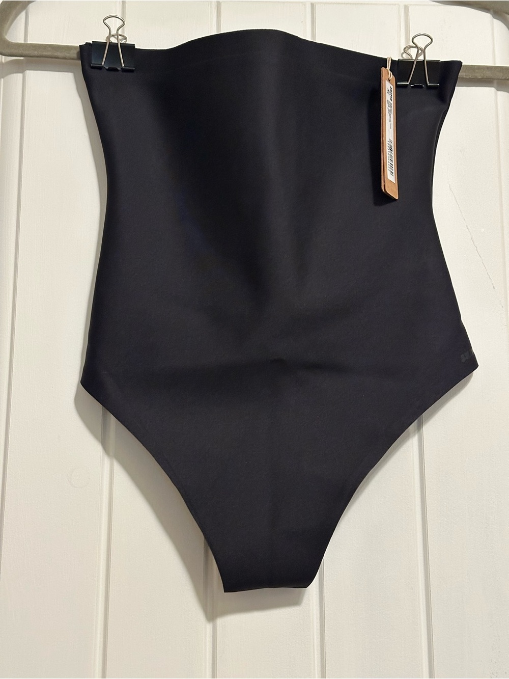 SKIMS Core Sculpt High-Waisted Thong Bodysuit in Black NWT - Picture 2 of 5